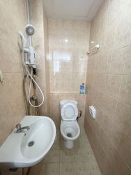 Stratford Court (D16), Condominium #450635401